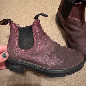 Girls Blundstone AU size 8. Merlot/dark pink muted glitter.
